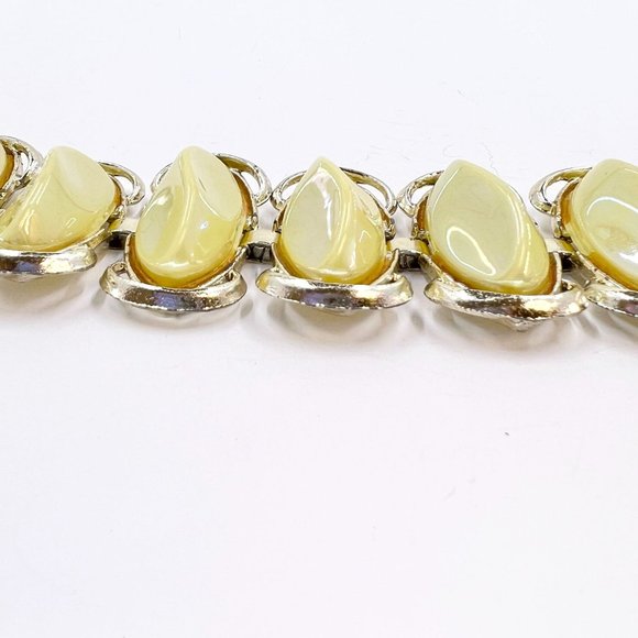 Chunky Iridescent Yellow Bright Gold Tone 7” Statement Bracelet - Picture 7 of 8